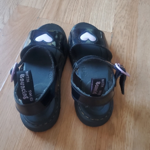 Doc Marten Marlow Heart Kids Sandals, Size 3 - Picture 3 of 6